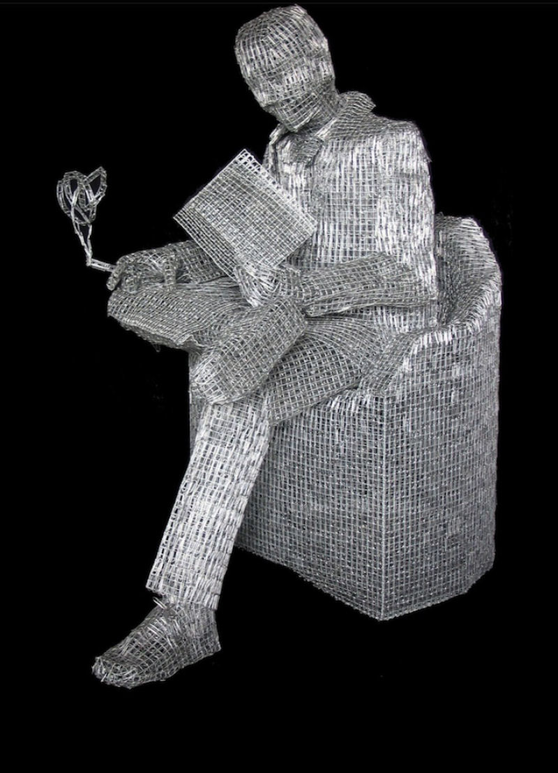 Artista junta milhares de clipes de papel para formar belas esculturas 07