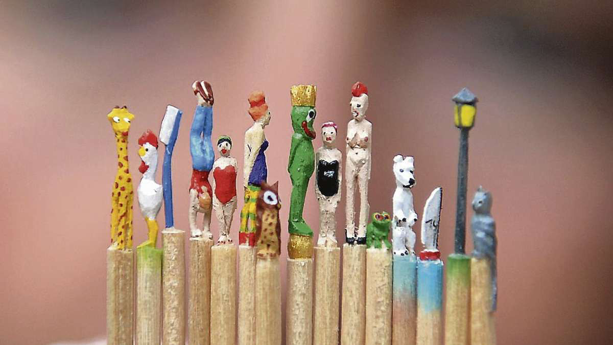Artista alem esculpe minsculas esculturas em palitos de dente 01