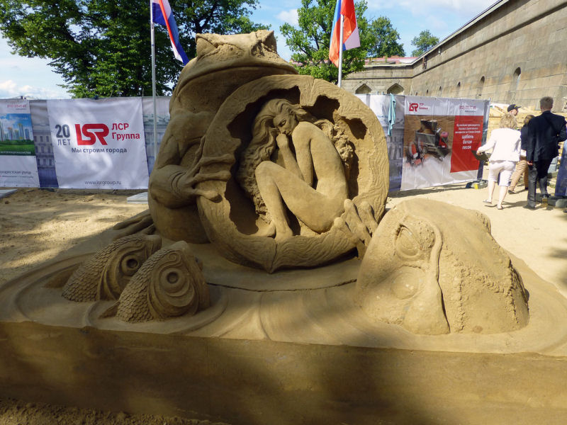 As intrincadas esculturas em areia de Susanne Ruseler 14