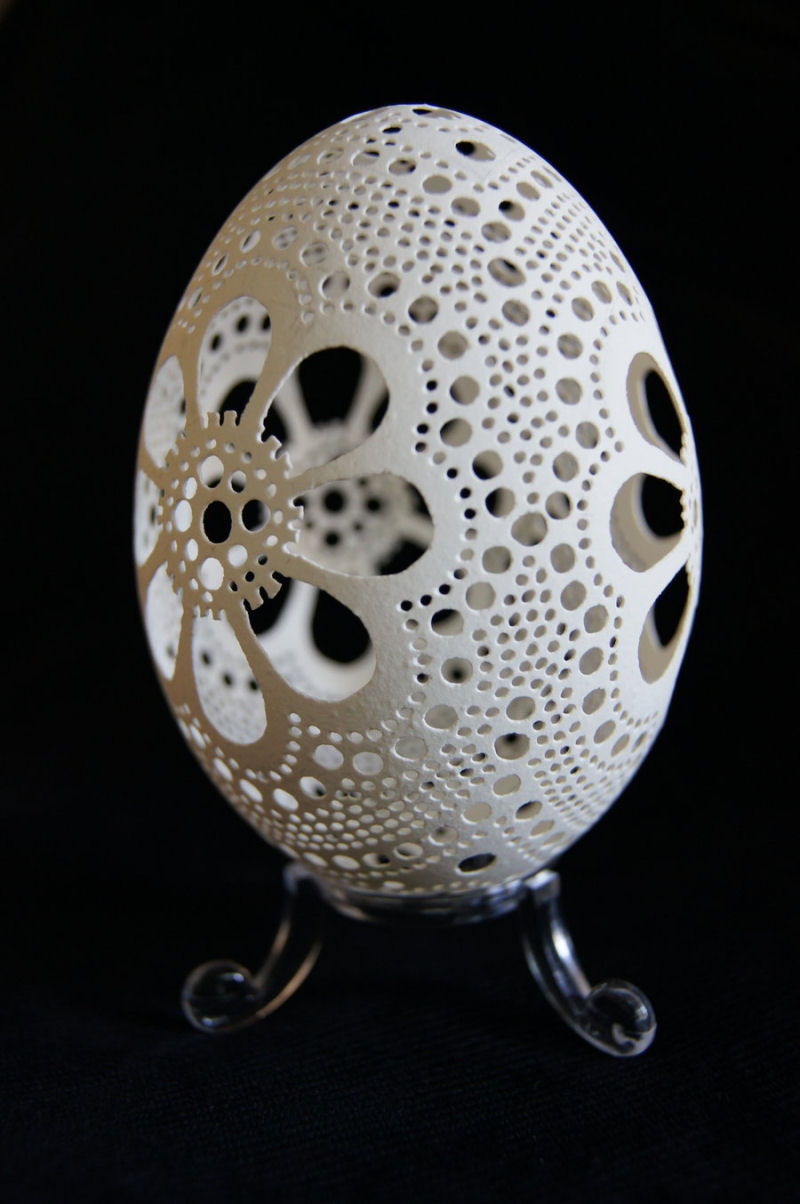 As intrincadas esculturas com ovos de ganso de Piotr Bockenheim 13