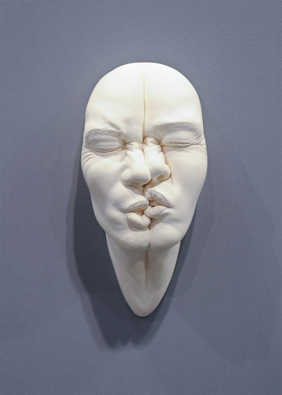 As expressivas esculturas faciais retorcidas de Johnson Tsang 10