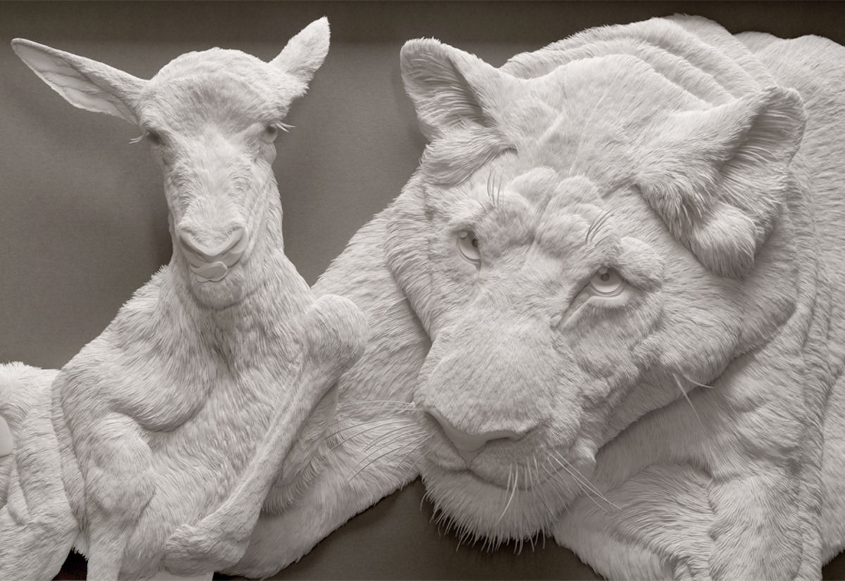Esculturas texturizadas de animais emergem de cortes intrincados de papel 01