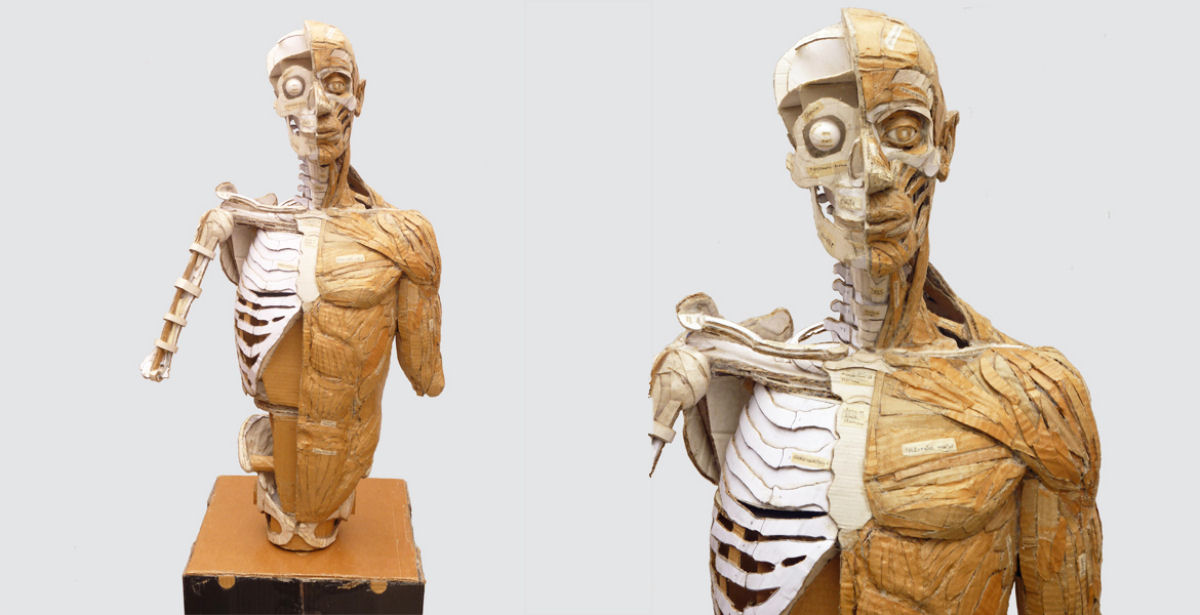 As esculturas figurativas de papelão reciclado de James Lake 11