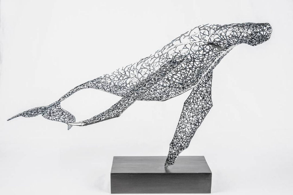 Esculturas de animais ocas construdas a partir de uma rede de ramos metlicos 11