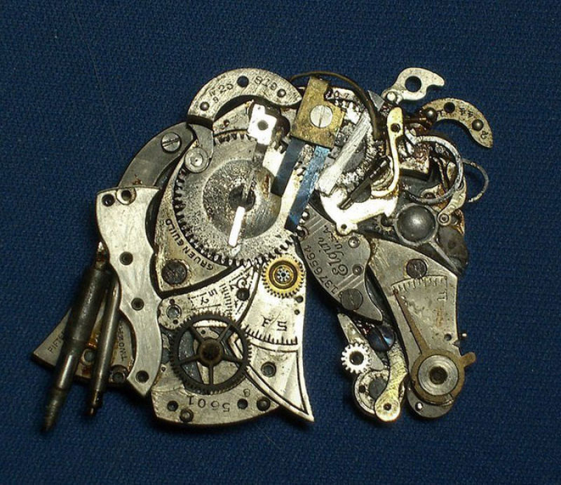 Esculturas steampunk feitas com peças de relógios velhos 08