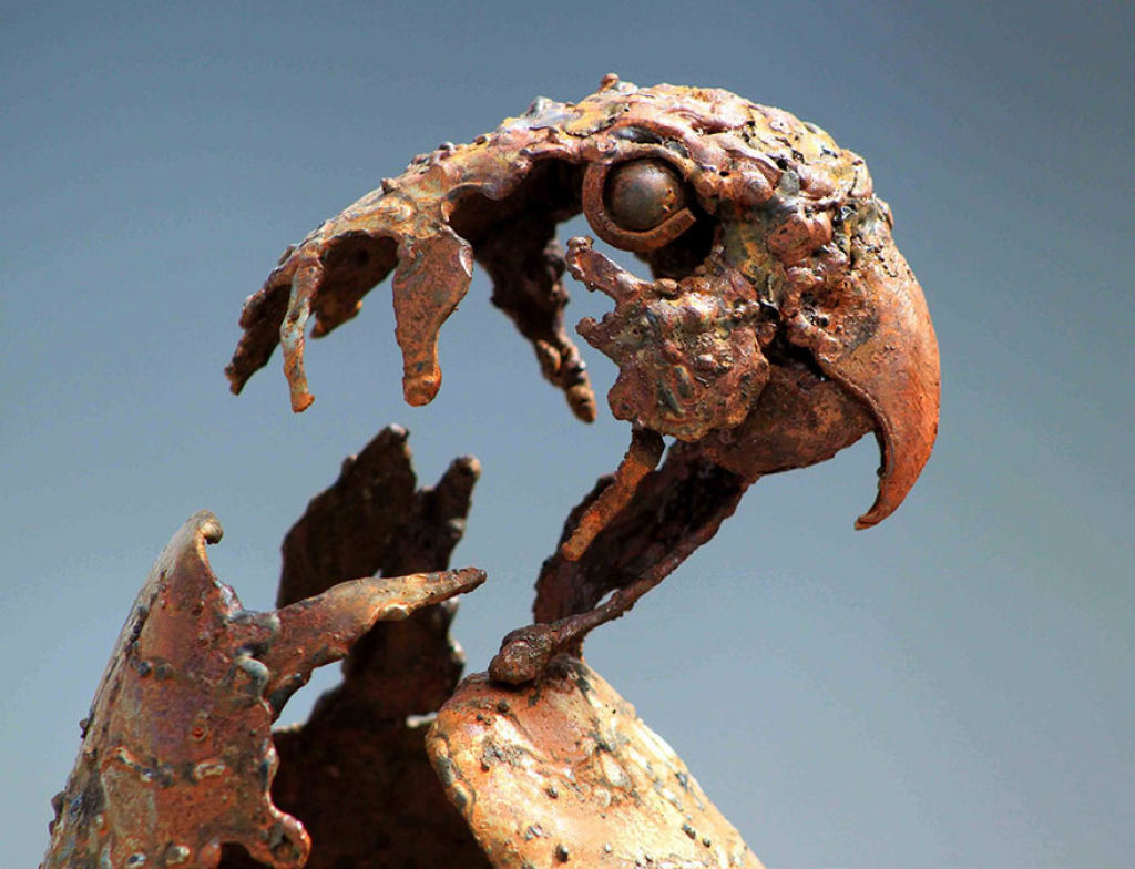 Esculturas steampunk de animais feitas com ferro velho, por Hasan Novrozi 05