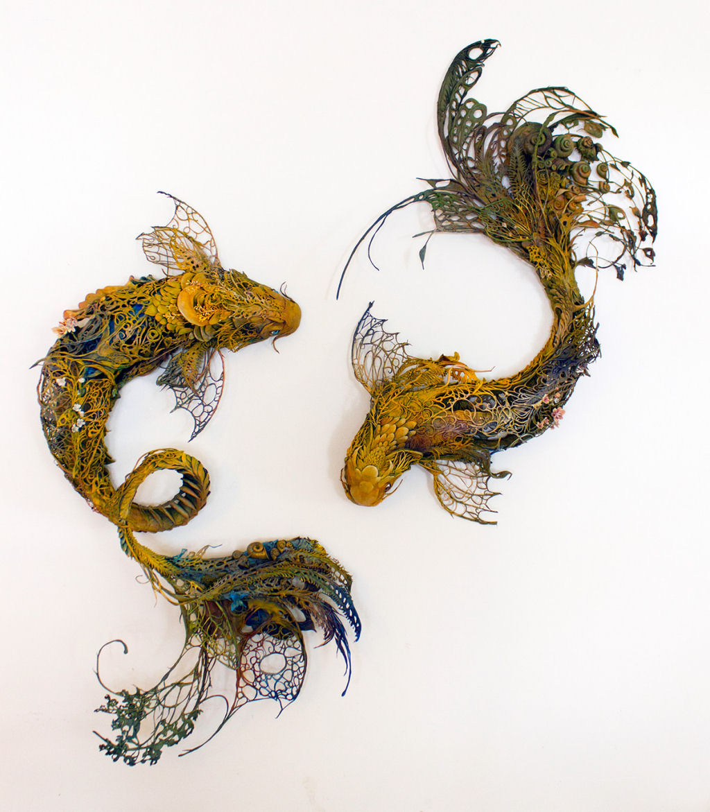 As esculturas surrealistas de Ellen Jewett mesclam plantas e vida animal 03