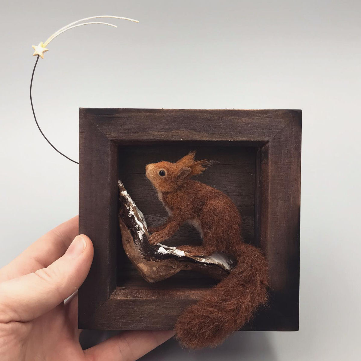 Uma fofa coleção em miniatura de animais selvagens de feltro 15