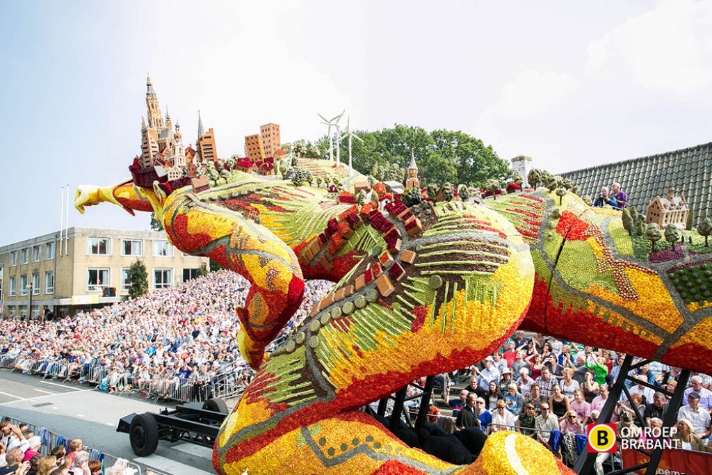 Festival Corso de Zundert 2014: a colorida festa de carros alegricos decorados com flores 02