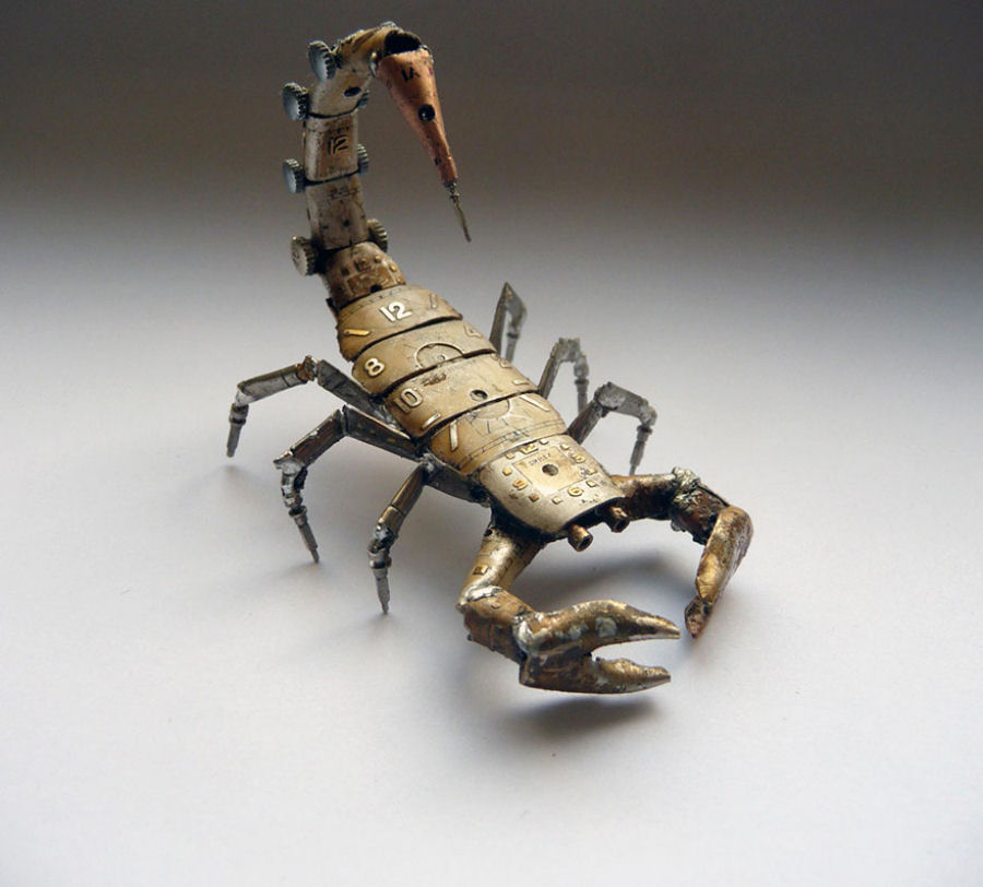 Artista cria incrveis esculturas de insetos utilizando peas recicladas 01