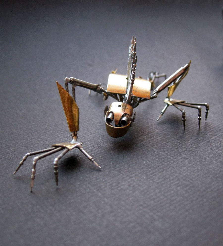 Artista cria incrveis esculturas de insetos utilizando peas recicladas 09