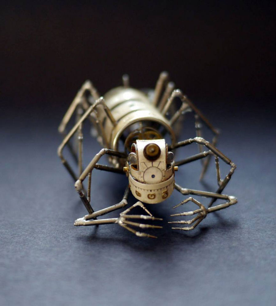 Artista cria incrveis esculturas de insetos utilizando peas recicladas 18