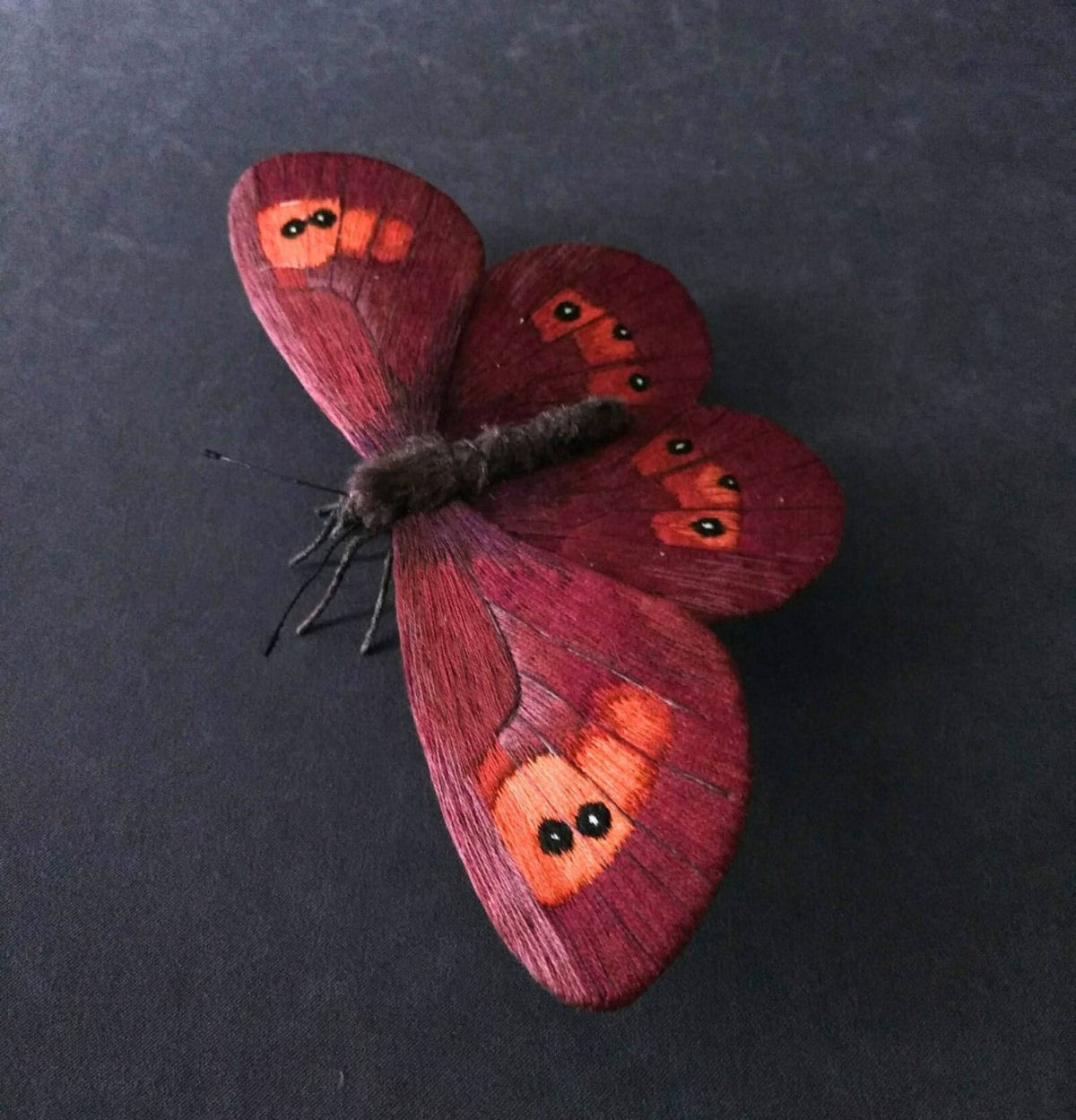 Tons vvidos e bordados intrincados do vida s mariposas notavelmente coloridas 06