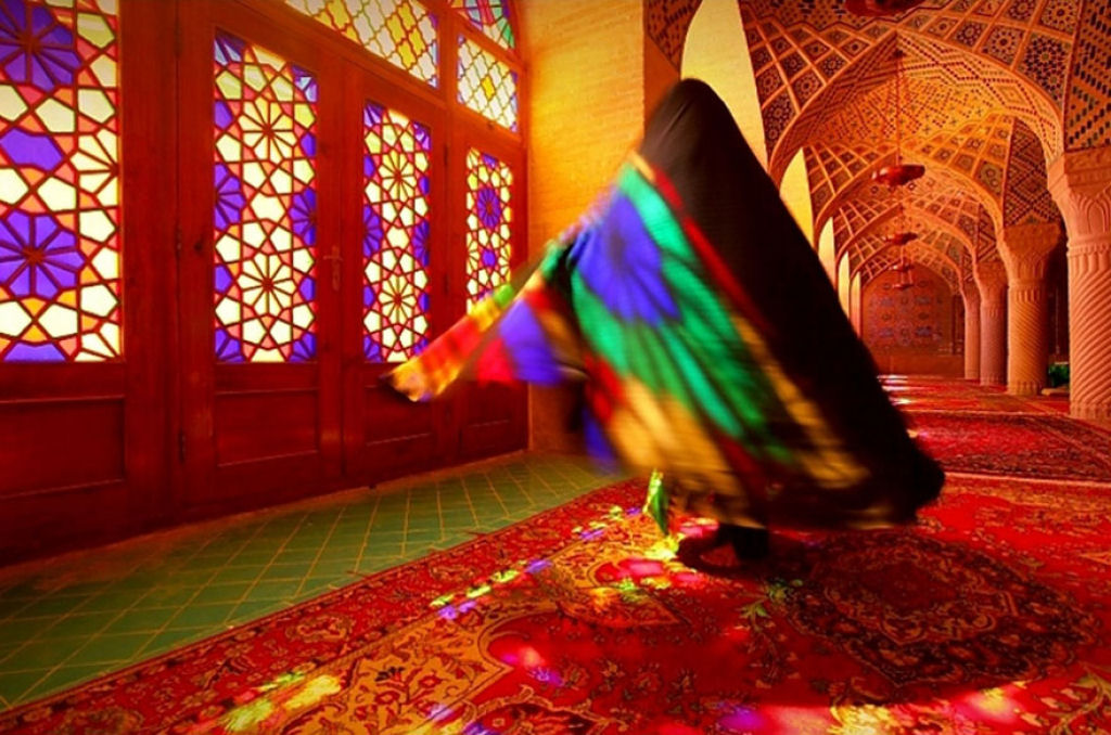 Todas as manhãs um arco-íris ilumina esta impressionante mesquita 05