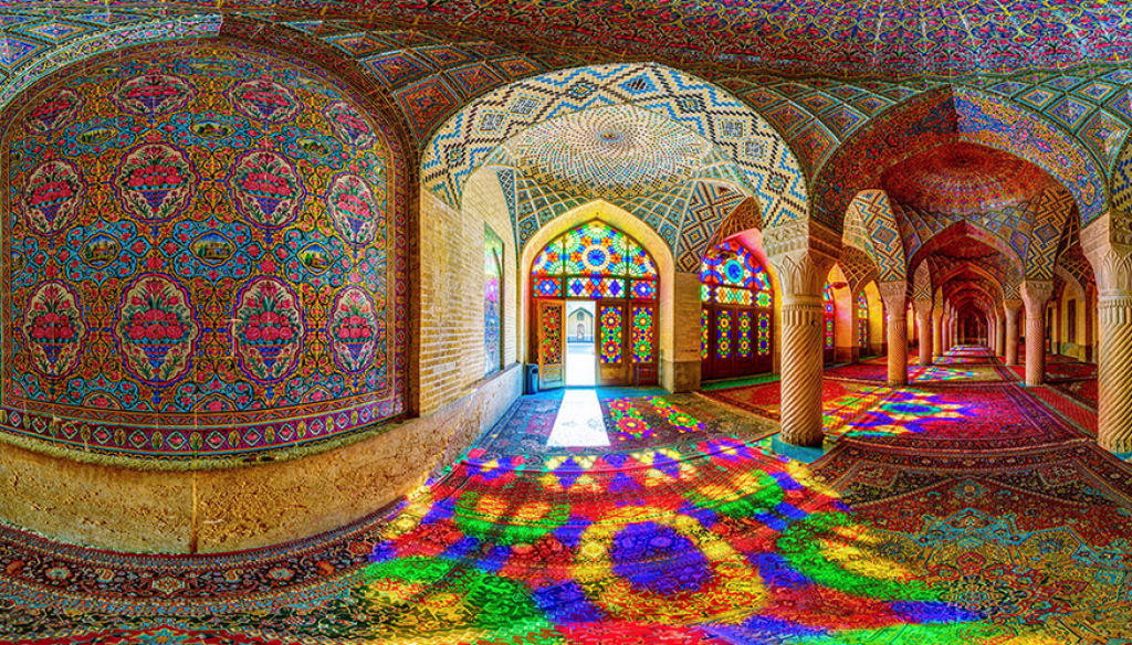 Todas as manhãs um arco-íris ilumina esta impressionante mesquita 12