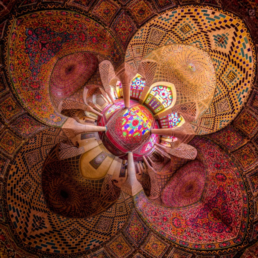 Os interiores hipnotizantemente coloridos da arquitetura de mesquitas iranianas 04