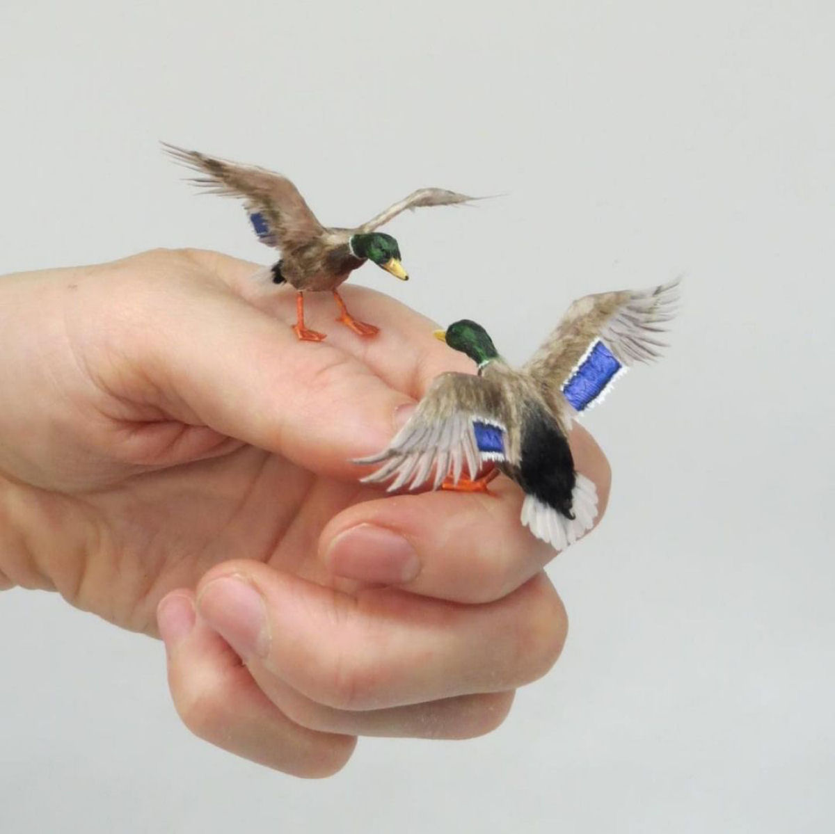 Estas delicadas mini esculturas de animais são biologicamente precisas 15