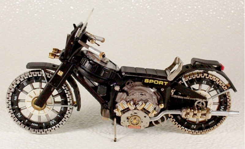 As belas miniaturas de motocicletas feitas com peas de relgios 27
