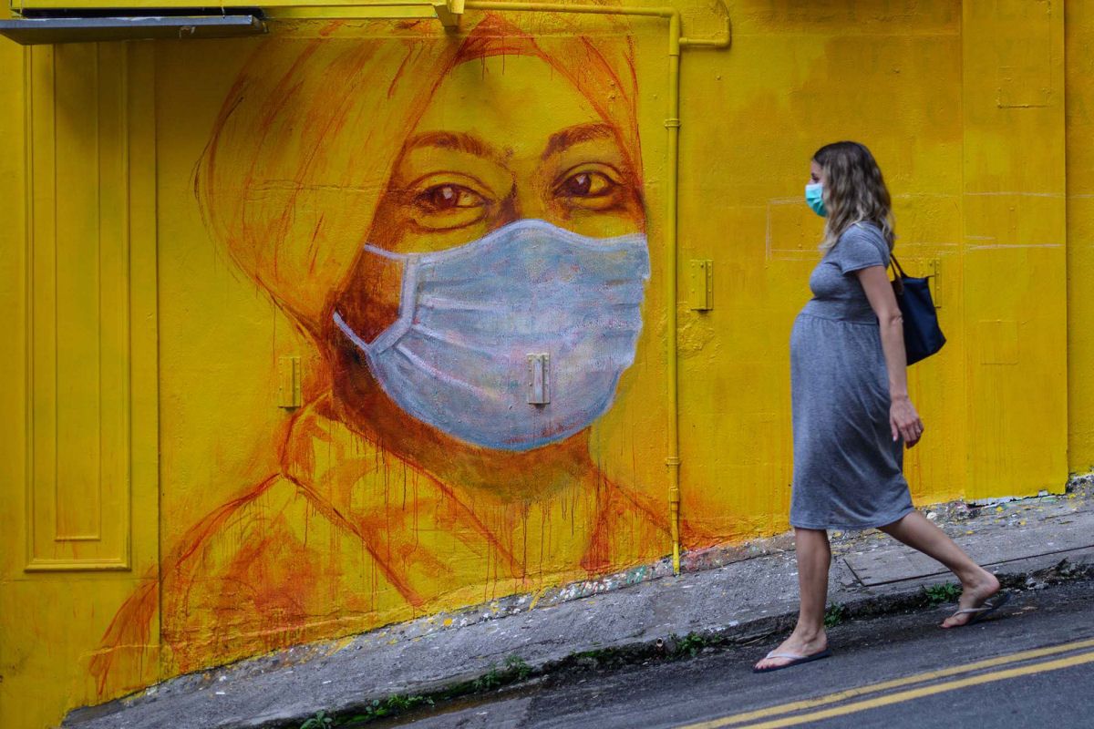 Os murais temáticos sobre coronavírus já estampam a pandemia nas paredes de todo o mundo 09