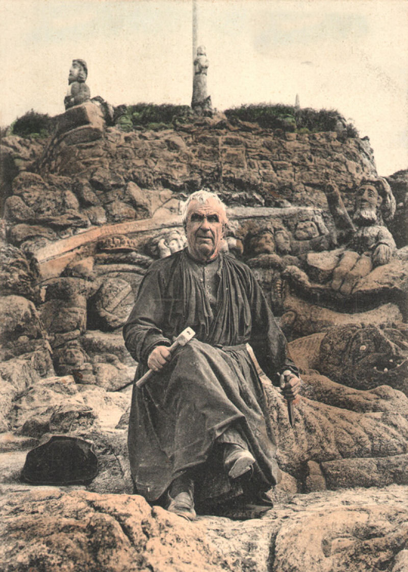 A arte bruta esculpida nas rochas por um padre francs do incio do Sculo XX