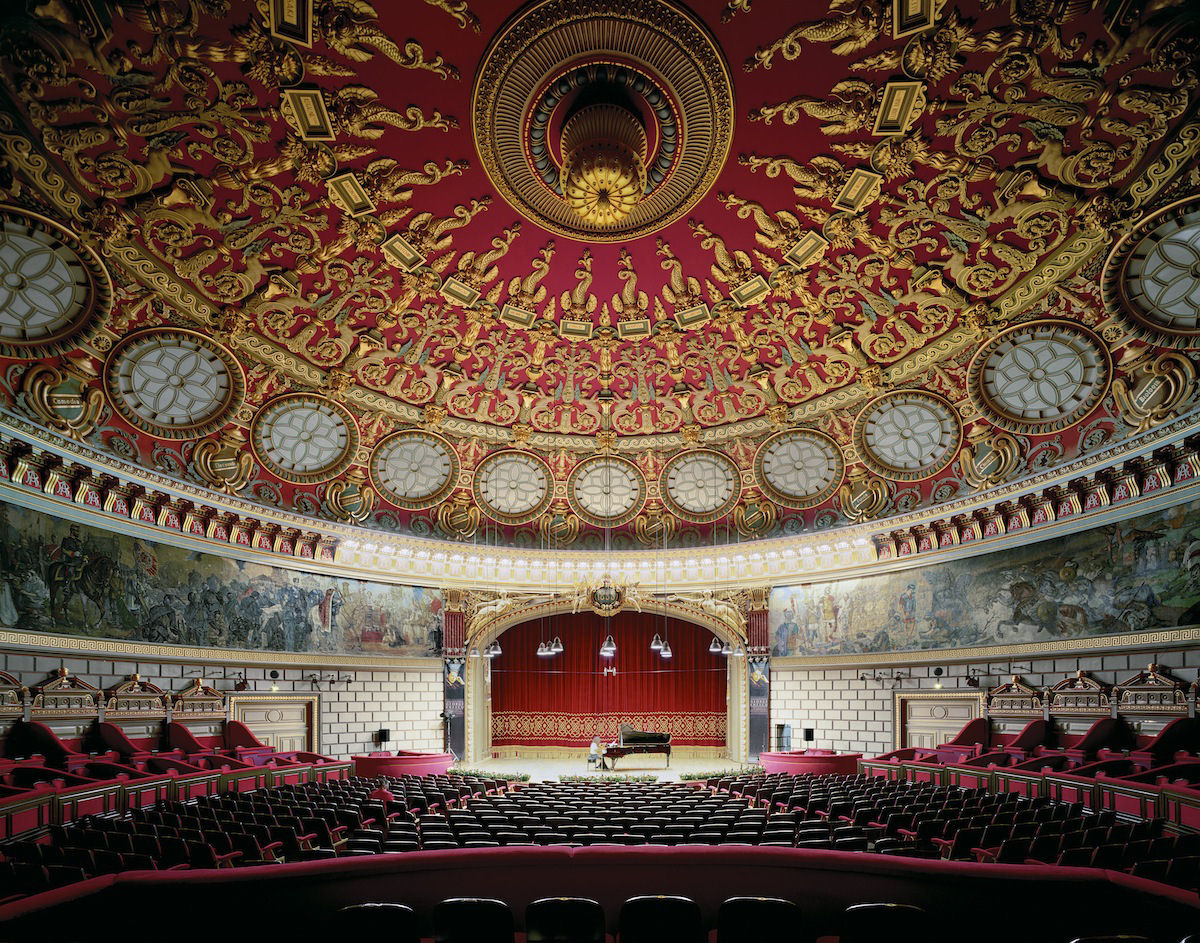 Fotografias de grande formato capturam ornamentada casas de ópera de todo o mundo 01