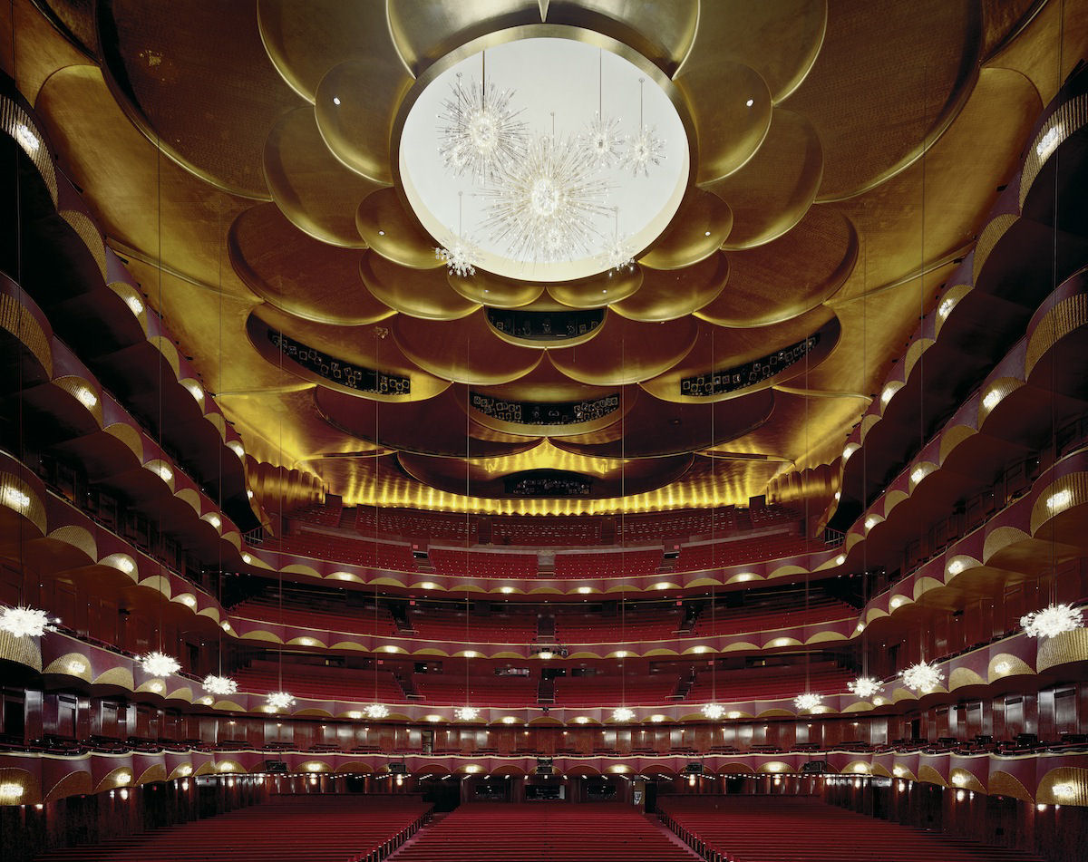 Fotografias de grande formato capturam ornamentada casas de ópera de todo o mundo 05