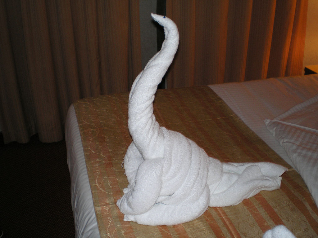 Origamis animais feitos com toalhas 10