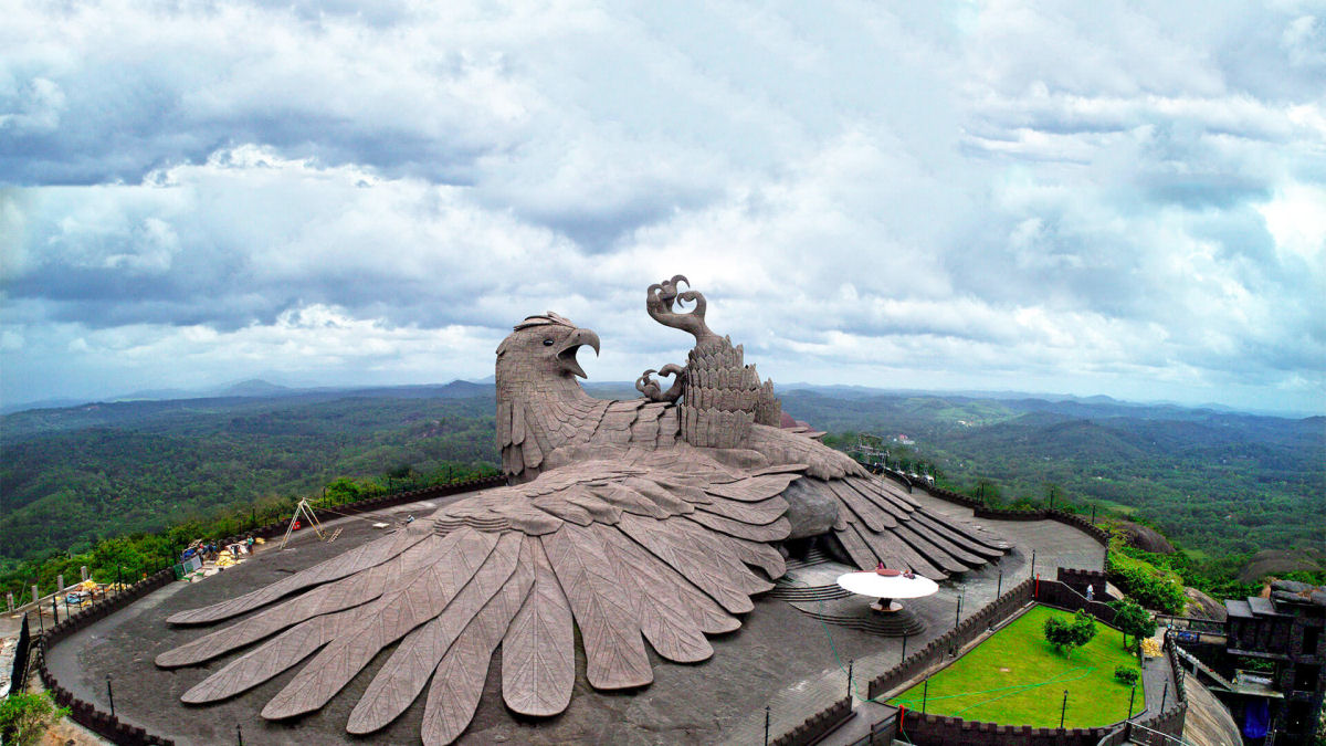 Conheça o incrível parque natural com a maior escultura de ave do mundo