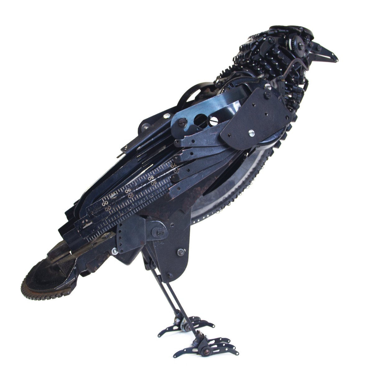 Sucata de máquinas de escrever ganham nova vida como incríveis esculturas de pássaros 09