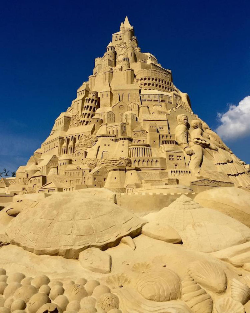 Escultura na Alemanha quebra o recorde mundial do castelo de areia mais alto 03