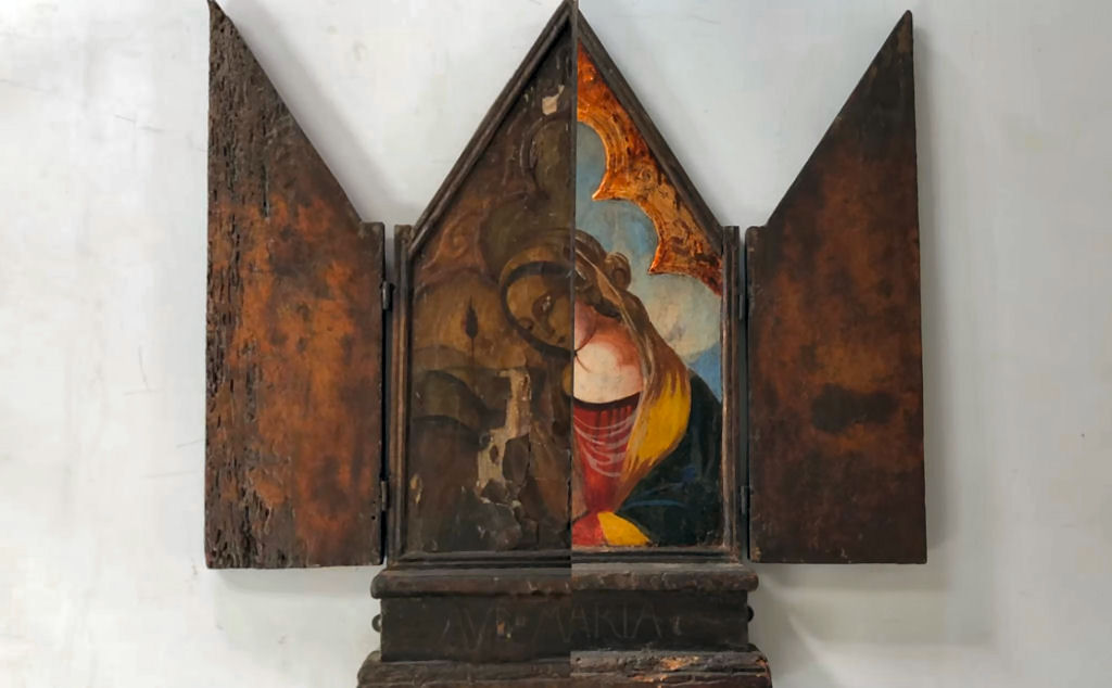 Restaurador meticulosamente recupera ícone da Virgem Maria ao estado original