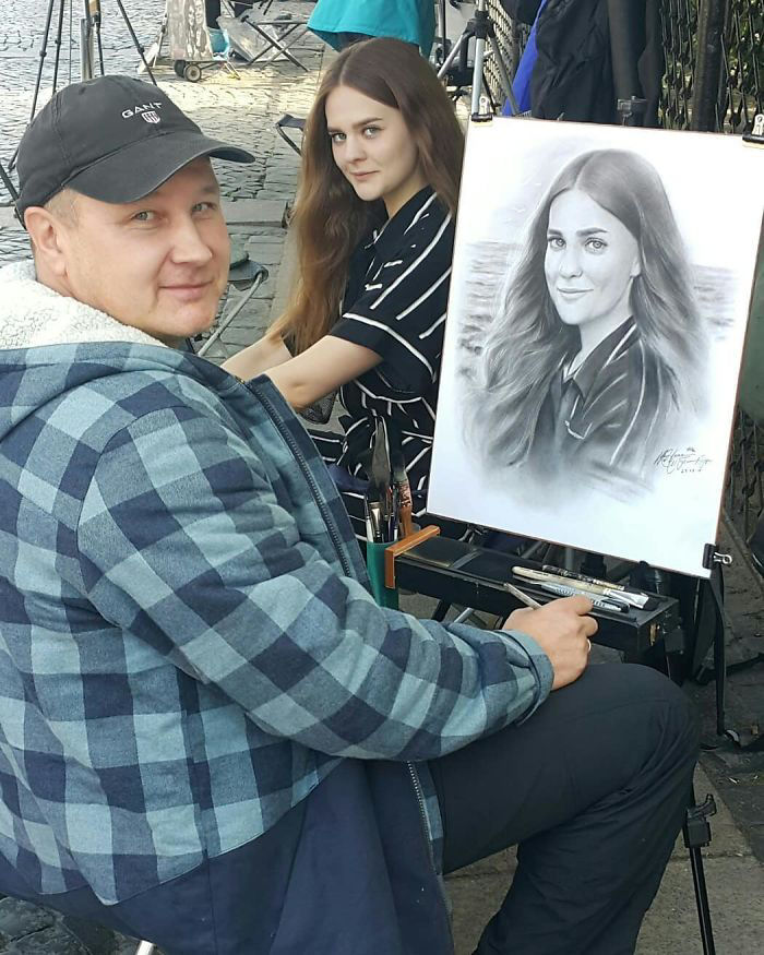 Artista de rua russo desenha incrveis retratos realistas em menos de uma hora 12