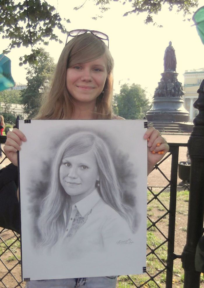 Artista de rua russo desenha incrveis retratos realistas em menos de uma hora 19