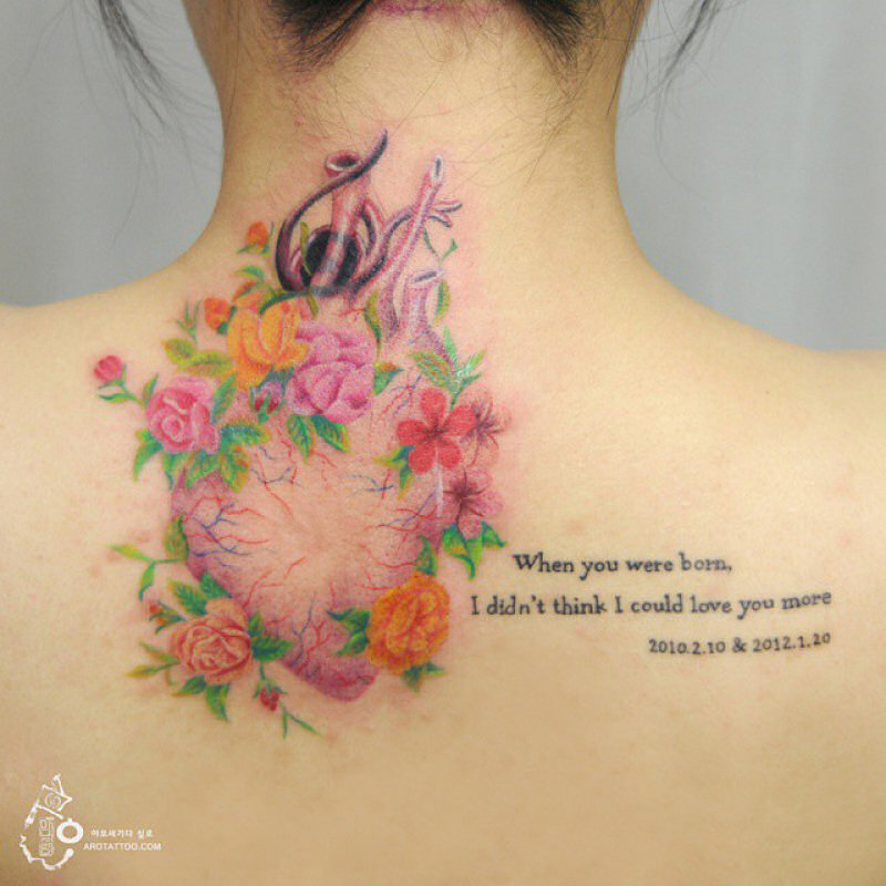 Tatuagens florais etreas parecem delicadas pinturas de aquarela sobre a pele 13