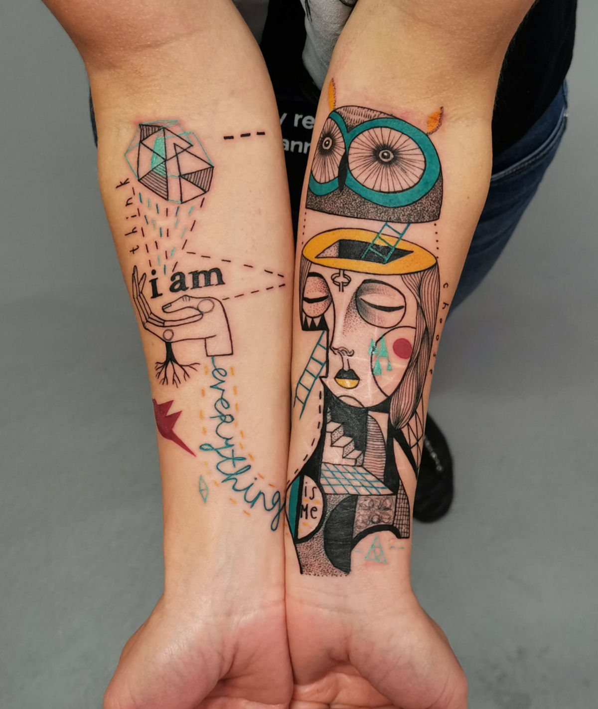 Tatuagens combinam figuras fragmentadas e detalhes geométricos em composições surreais 05