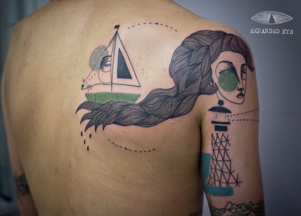 Duo de artistas cria tatuagens cubistas surreais baseadas nas histórias dos clientes 04