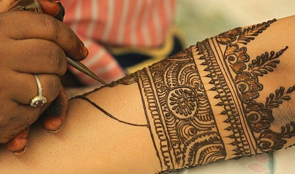 Tatuagens de henna: requintados desenhos impermanentes 08