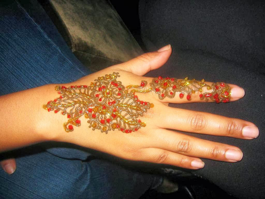 Tatuagens de henna: requintados desenhos impermanentes 28