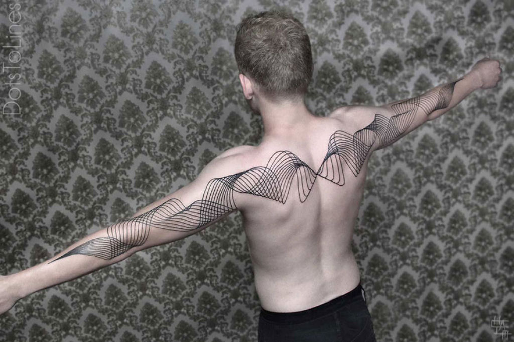Estas 20 tatuagens lineares geométricas feitas por Chaim Machlev flutuam elegantemente pelo corpo 05