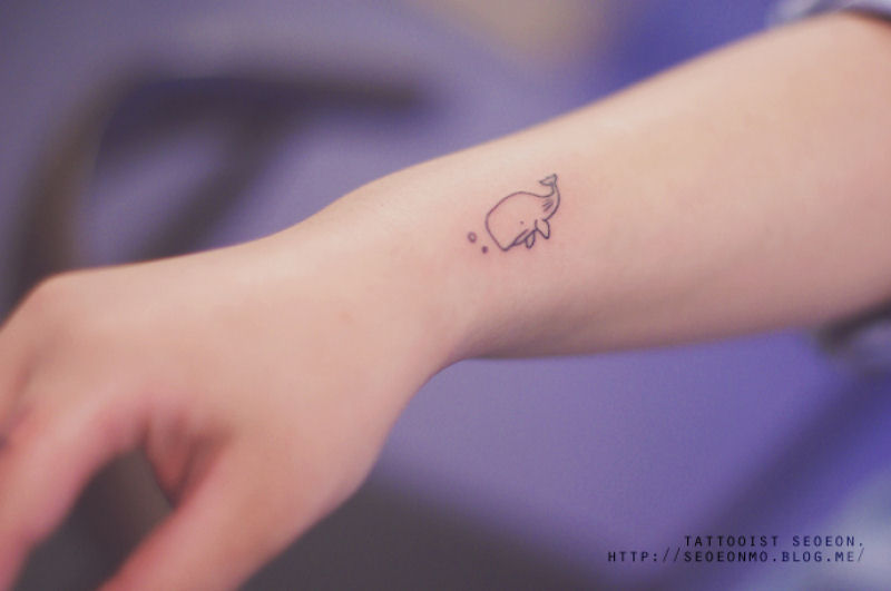 As tatuagens minimalistas da tatuadora coreana Seoeon 03
