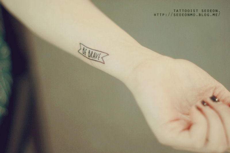 As tatuagens minimalistas da tatuadora coreana Seoeon 33