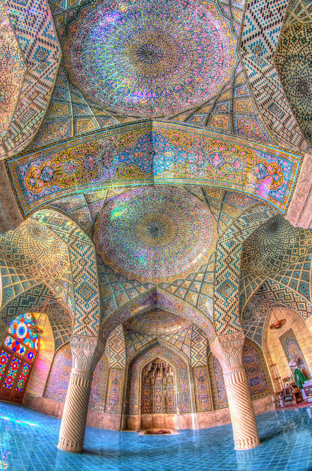 Os elegantes e fantabulosos tetos de algumas mesquitas iranianas 02