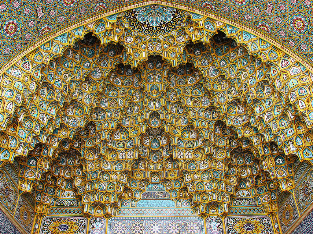 Os elegantes e fantabulosos tetos de algumas mesquitas iranianas 09