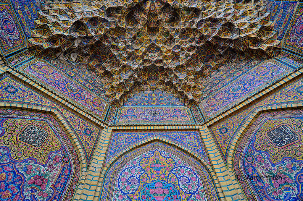 Os elegantes e fantabulosos tetos de algumas mesquitas iranianas 17