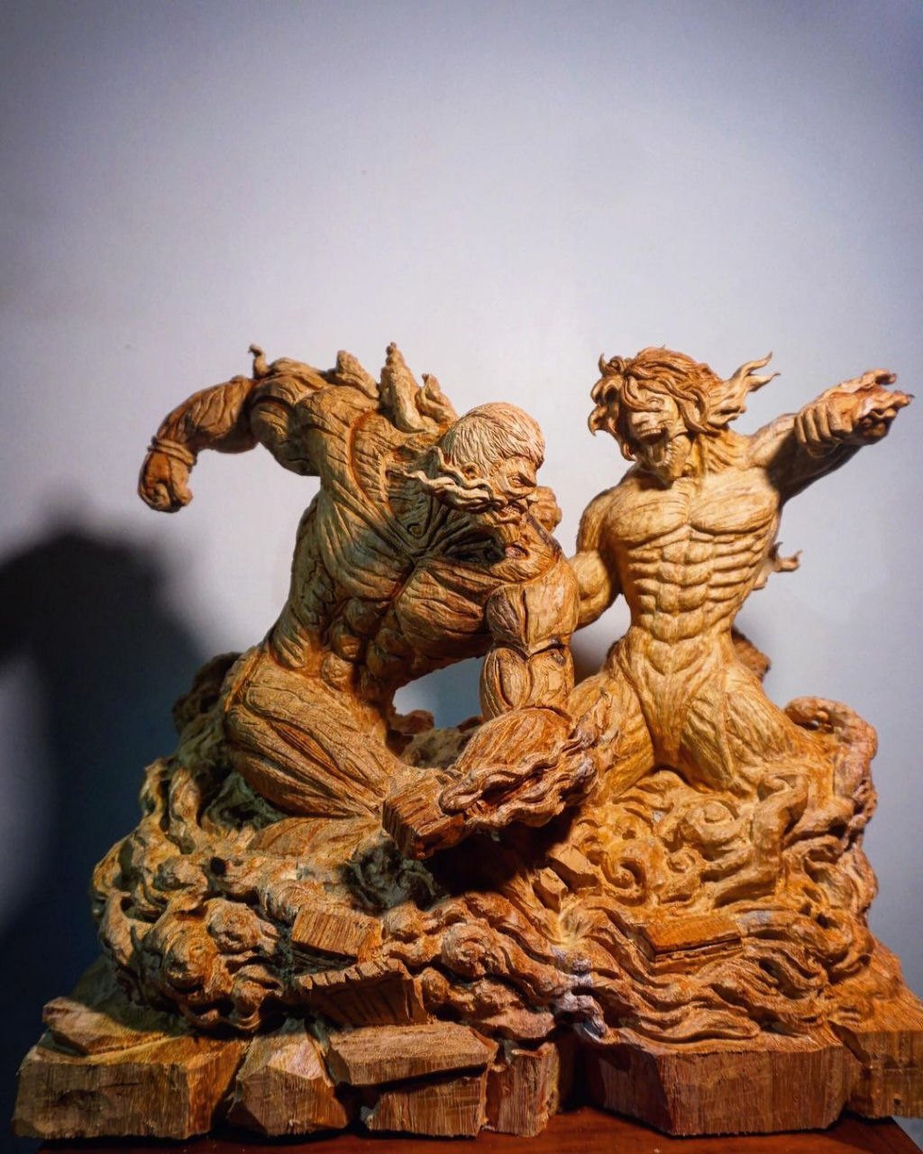 As intrincadas esculturas de madeira de um jovem escultor vietnamita