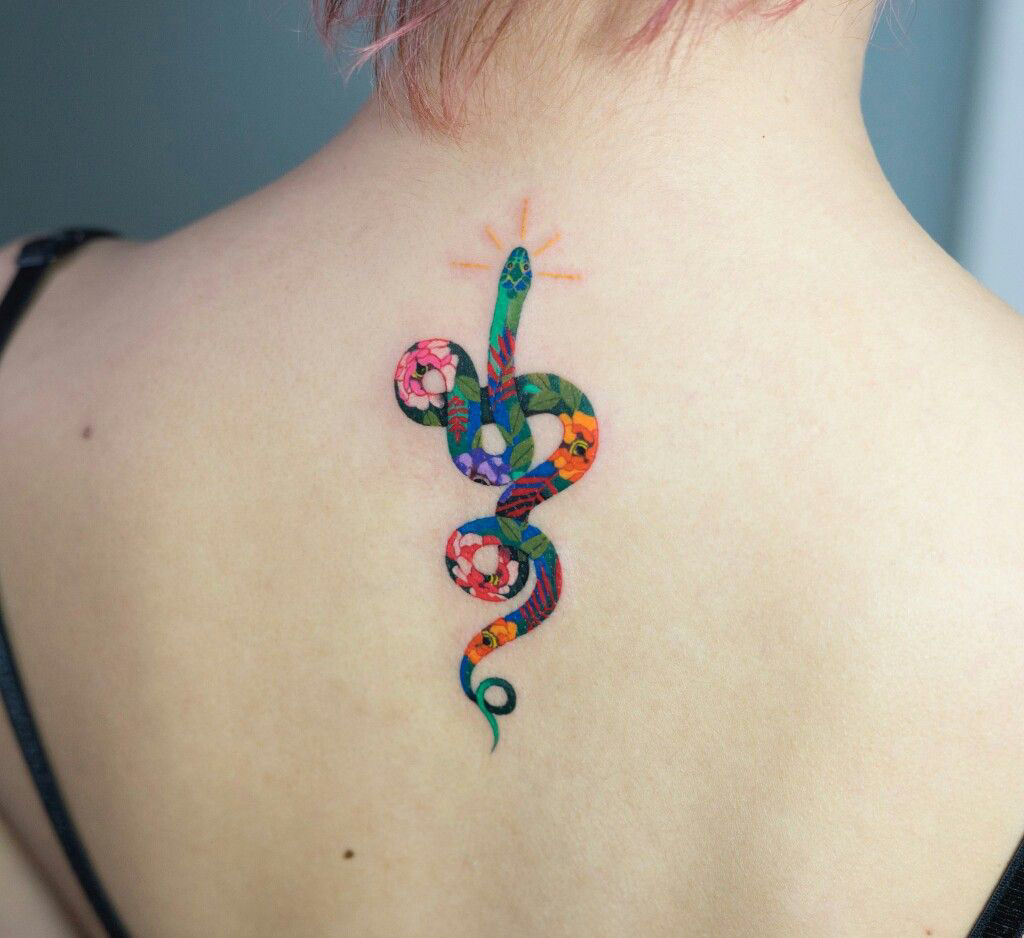 Tatuagens profusamente coloridas assemelham-se a pinturas delicadas de aquarela sobre a pele 11