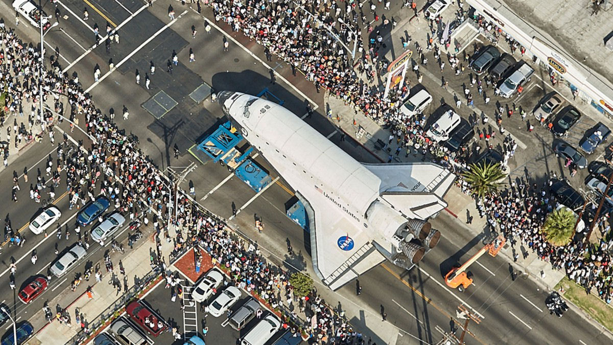Há 9 anos o ônibus espacial Endeavour fazia a jornada final pelas ruas de Los Angeles