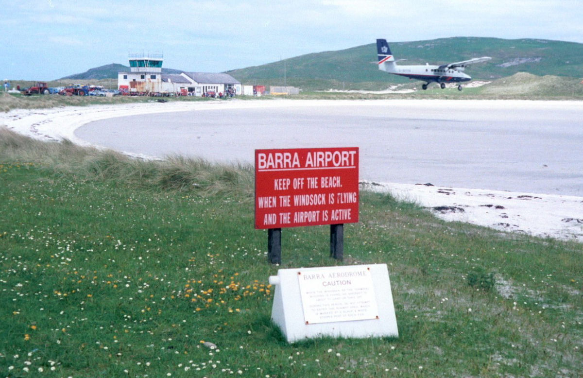 Aeroporto escocês é o único do mundo que usa uma praia como pista de pouso