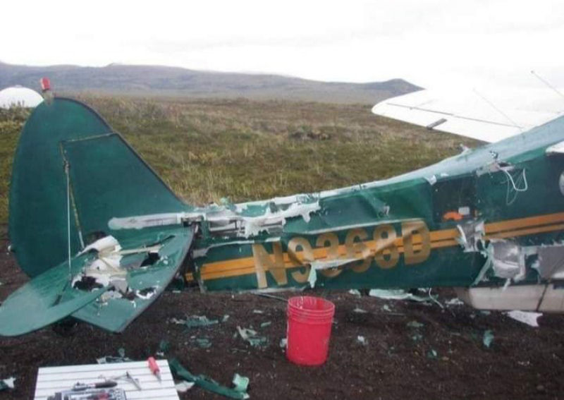 Consertar um avião usando fita adesiva não é algo tão louco como poderíamos imaginar