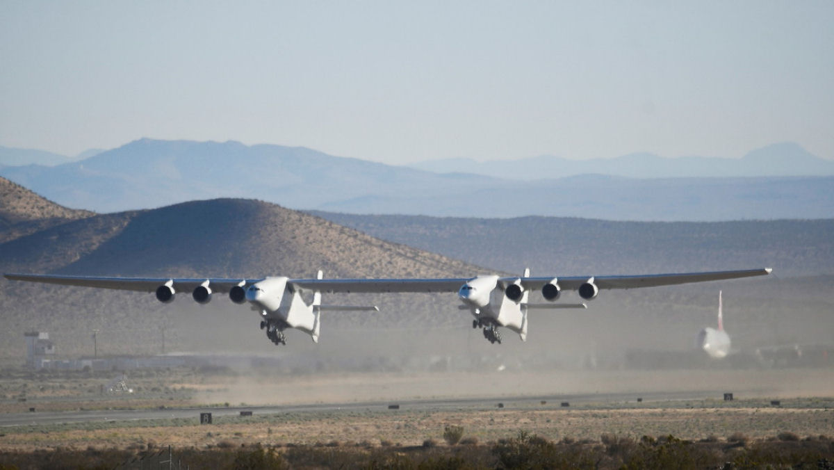 O maior avião do mundo consegue fazer um segundo vôo de testes com sucesso